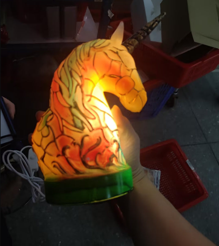 3D animal desk lamp showing color-changing light