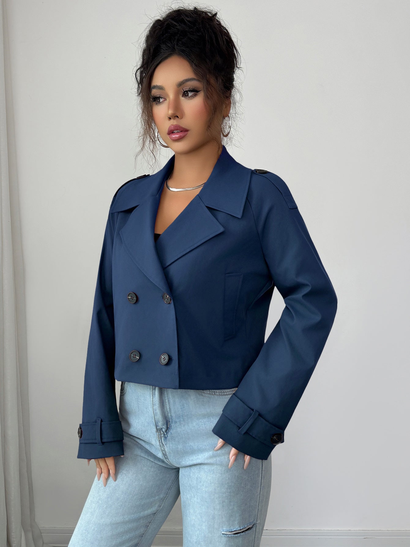 casual minimalist long sleeve jacket for women collar close-up