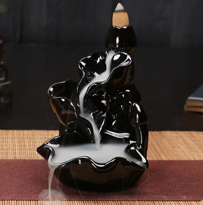 Add tranquility and elegance to your home with our handcrafted ceramic incense burner decor. Perfect for meditation, relaxation, and stylish aromatherapy experiences.